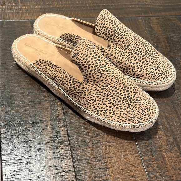 Universal Thread Animal Print Espadrilles  NWOT - Picture 1 of 3